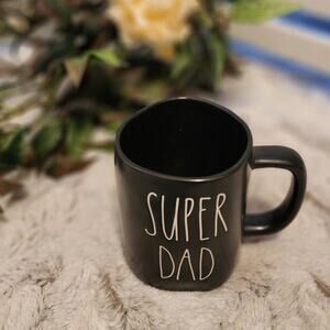 RAE DUNN NEW 20 OZ BLACK SUPER DAD MUG